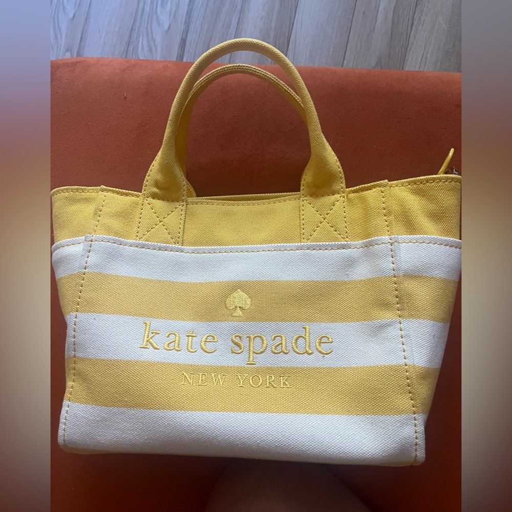 ✨KATE SPADE ♠️ Small Striped Tote Bag✨ - Picture 2 of 8